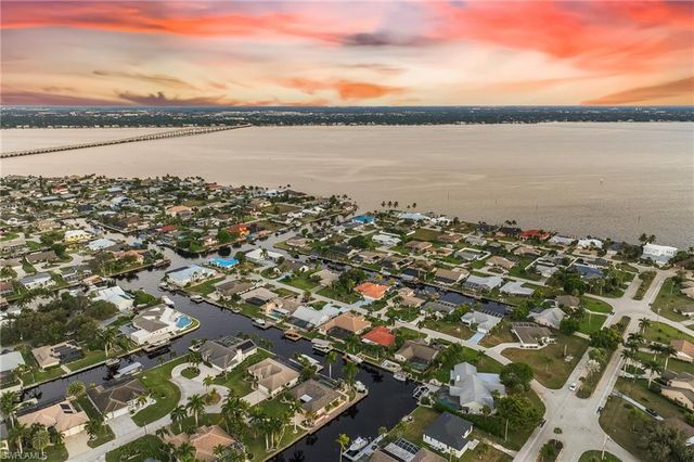 2318 SE 27th ST, Cape Coral, FL 33904
