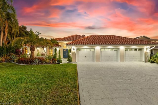 2318 SE 27th ST, Cape Coral, FL 33904