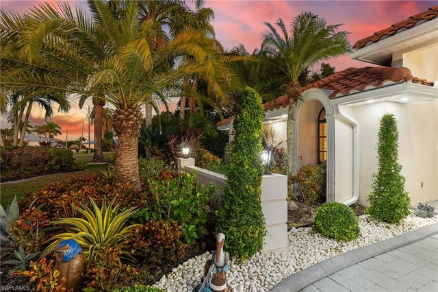 2318 SE 27th ST, Cape Coral, FL 33904