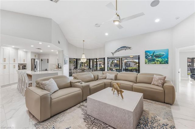 2318 SE 27th ST, Cape Coral, FL 33904