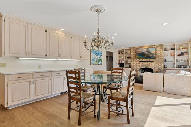 425 Ferndale Road N, Wayzata, MN 55391