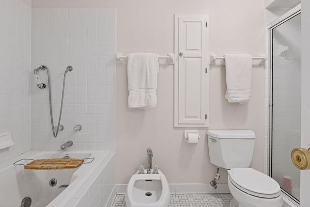 425 Ferndale Road N, Wayzata, MN 55391