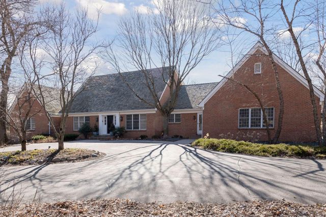 425 Ferndale Road N, Wayzata, MN 55391