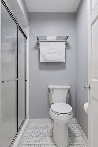 425 Ferndale Road N, Wayzata, MN 55391