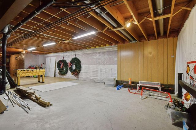 425 Ferndale Road N, Wayzata, MN 55391