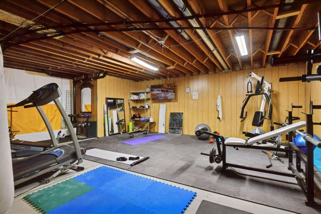 425 Ferndale Road N, Wayzata, MN 55391