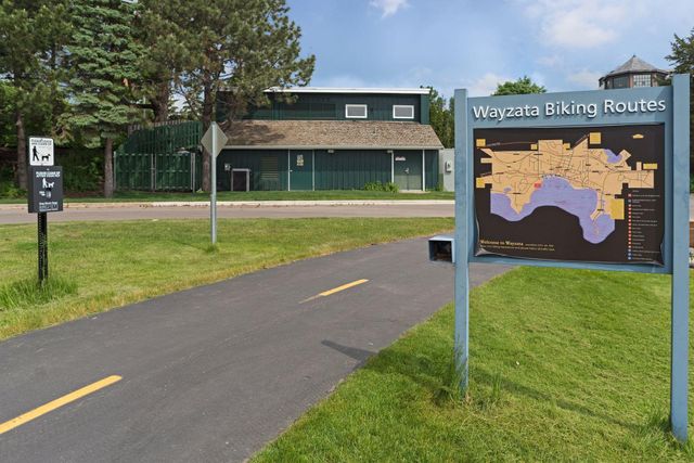 425 Ferndale Road N, Wayzata, MN 55391