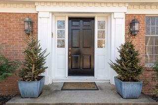 425 Ferndale Road N, Wayzata, MN 55391