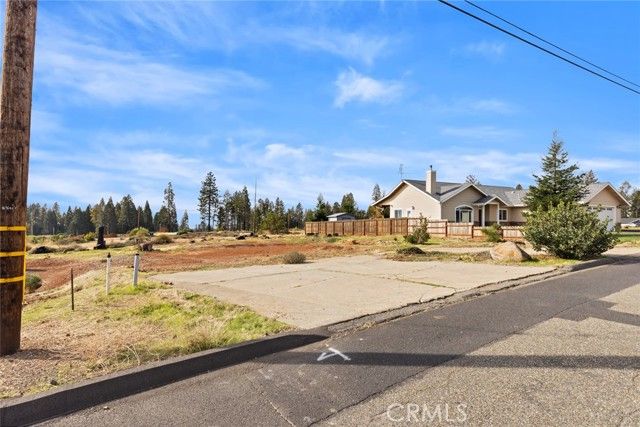 6507 Shaw Circle, Magalia, CA 95954