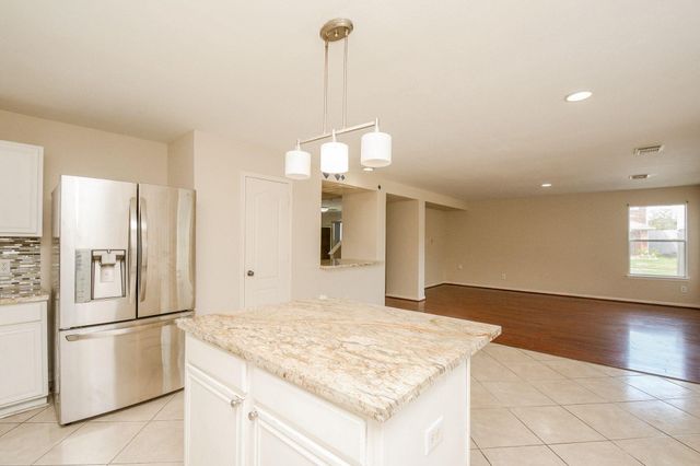 8402 Brickhaven Lane, Houston, TX 77083