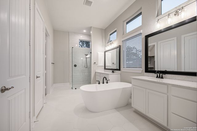 229 Raven Road, Castroville, TX 78009