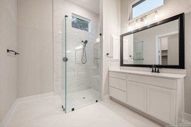 229 Raven Road, Castroville, TX 78009