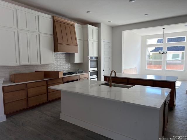 229 Raven Road, Castroville, TX 78009