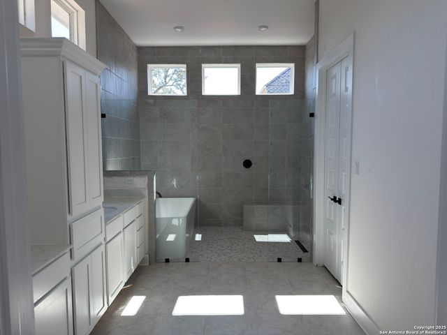 229 Raven Road, Castroville, TX 78009