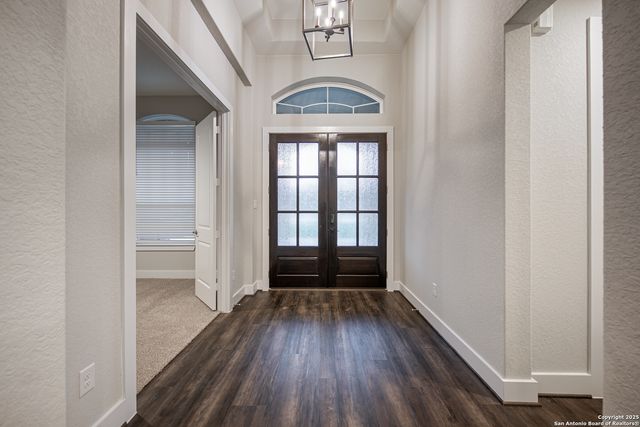 229 Raven Road, Castroville, TX 78009