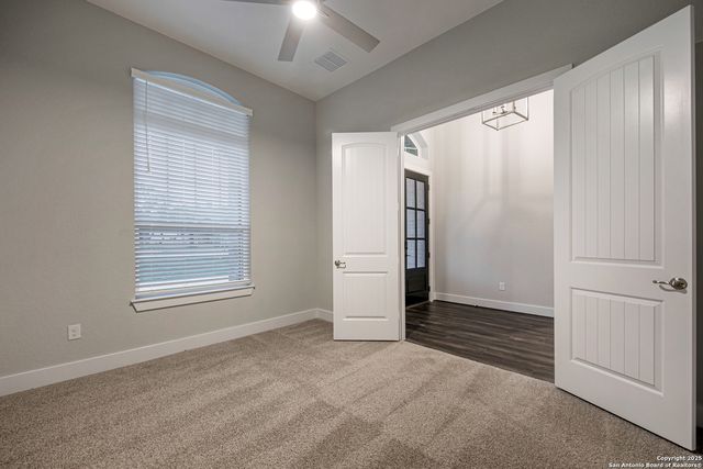 229 Raven Road, Castroville, TX 78009