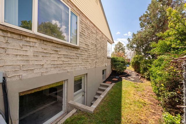 2467 E EMERSON AVE, Salt Lake City, UT 84108