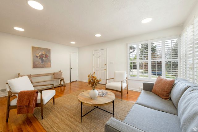 2467 E EMERSON AVE, Salt Lake City, UT 84108