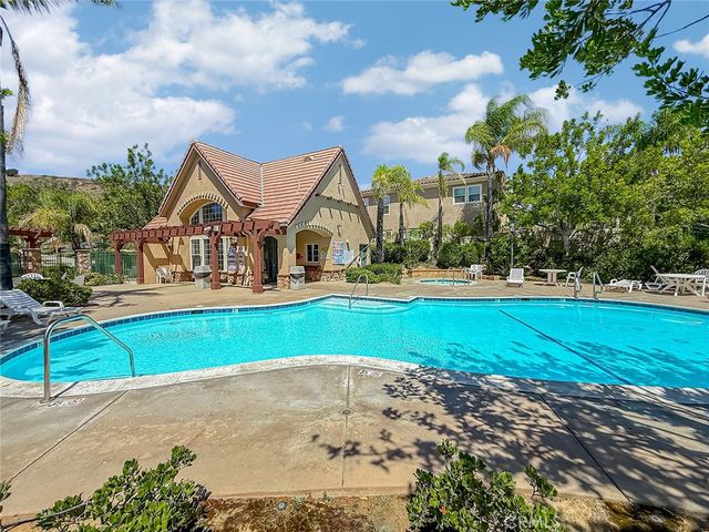128 Laurel Ridge Drive, Simi Valley, CA 93065