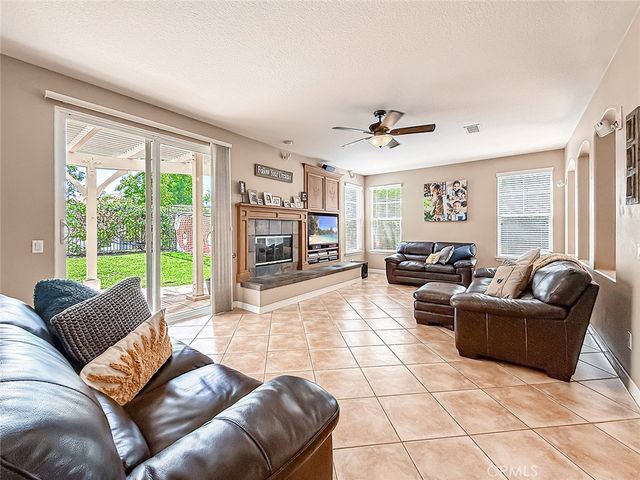 128 Laurel Ridge Drive, Simi Valley, CA 93065