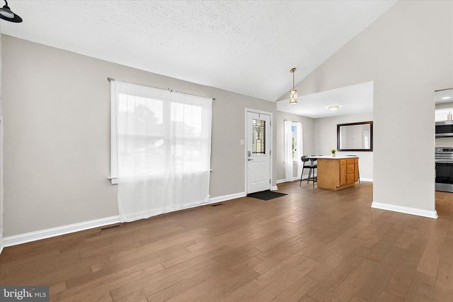 325 DOUBLE EAGLE DR, Linthicum Heights, MD 21090