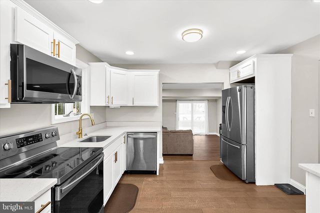325 DOUBLE EAGLE DR, Linthicum Heights, MD 21090