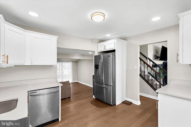 325 DOUBLE EAGLE DR, Linthicum Heights, MD 21090