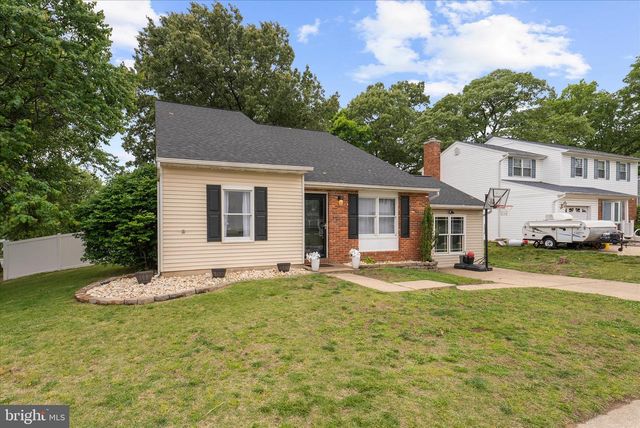 325 DOUBLE EAGLE DR, Linthicum Heights, MD 21090