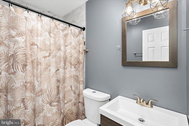 325 DOUBLE EAGLE DR, Linthicum Heights, MD 21090