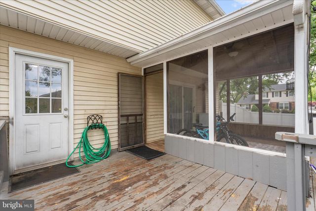 325 DOUBLE EAGLE DR, Linthicum Heights, MD 21090