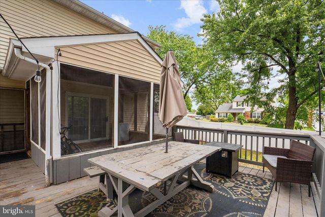 325 DOUBLE EAGLE DR, Linthicum Heights, MD 21090