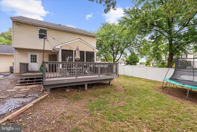 325 DOUBLE EAGLE DR, Linthicum Heights, MD 21090