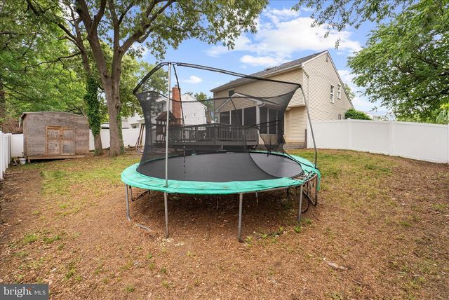 325 DOUBLE EAGLE DR, Linthicum Heights, MD 21090