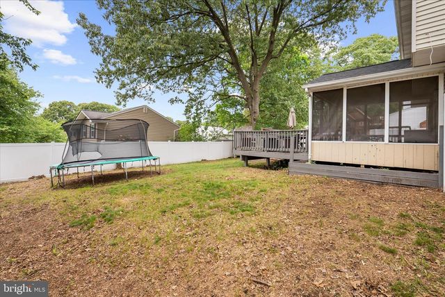 325 DOUBLE EAGLE DR, Linthicum Heights, MD 21090