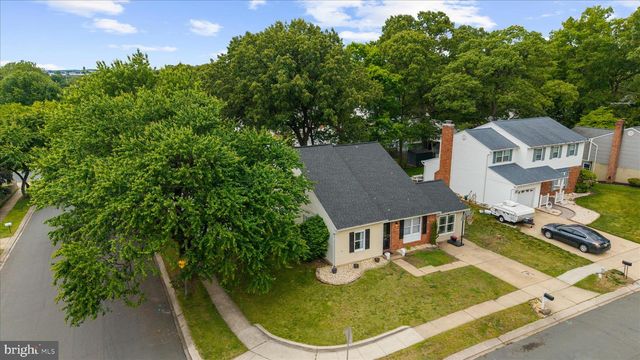 325 DOUBLE EAGLE DR, Linthicum Heights, MD 21090