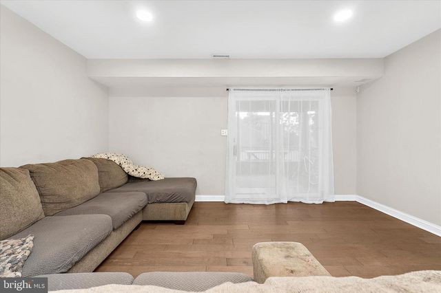 325 DOUBLE EAGLE DR, Linthicum Heights, MD 21090