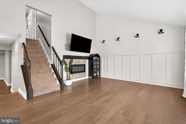 325 DOUBLE EAGLE DR, Linthicum Heights, MD 21090