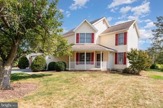 44 CLOVER LN, Palmyra, PA 17078