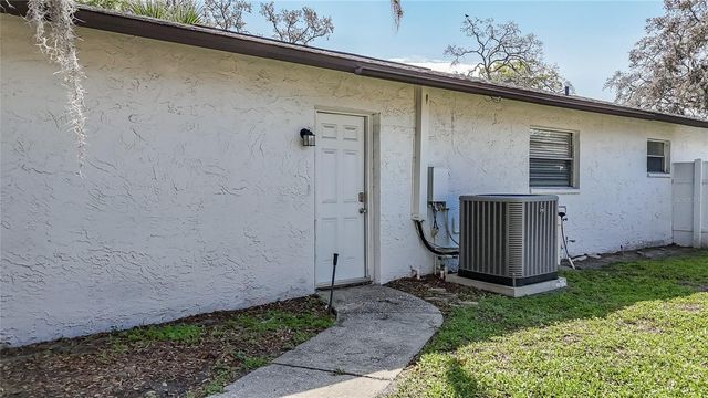 7608 LAUREL OAK COURT, Port Richey, FL 34668