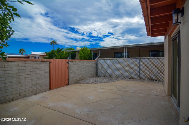 793 S Ciudad Circle, Tucson, AZ 85710