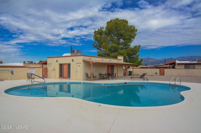 793 S Ciudad Circle, Tucson, AZ 85710