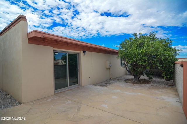 793 S Ciudad Circle, Tucson, AZ 85710