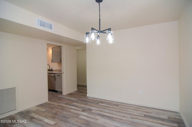 793 S Ciudad Circle, Tucson, AZ 85710