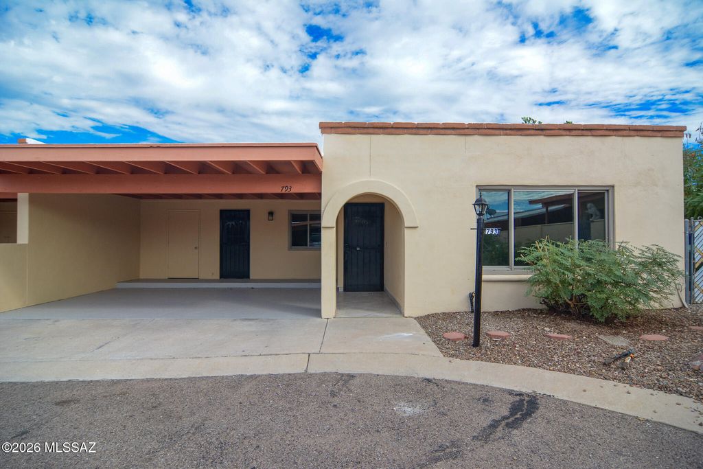 793 S Ciudad Circle, Tucson, AZ 85710