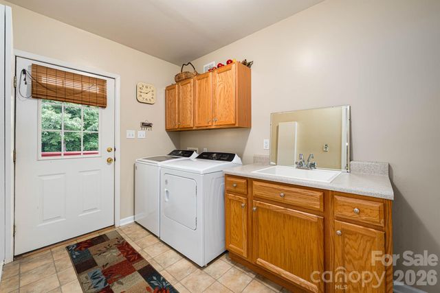 1697 Windswept Ridge, Marshall, NC 28753