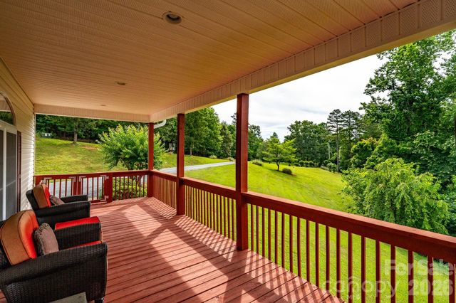1697 Windswept Ridge, Marshall, NC 28753