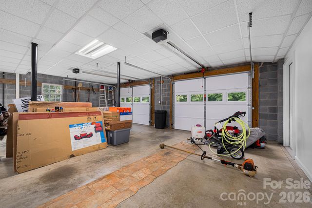 1697 Windswept Ridge, Marshall, NC 28753