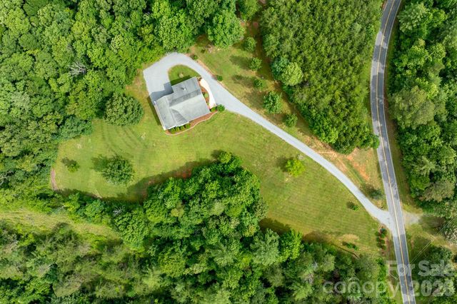 1697 Windswept Ridge, Marshall, NC 28753