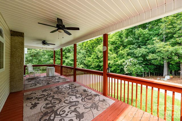 1697 Windswept Ridge, Marshall, NC 28753