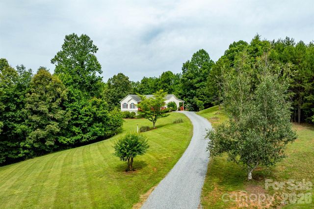1697 Windswept Ridge, Marshall, NC 28753